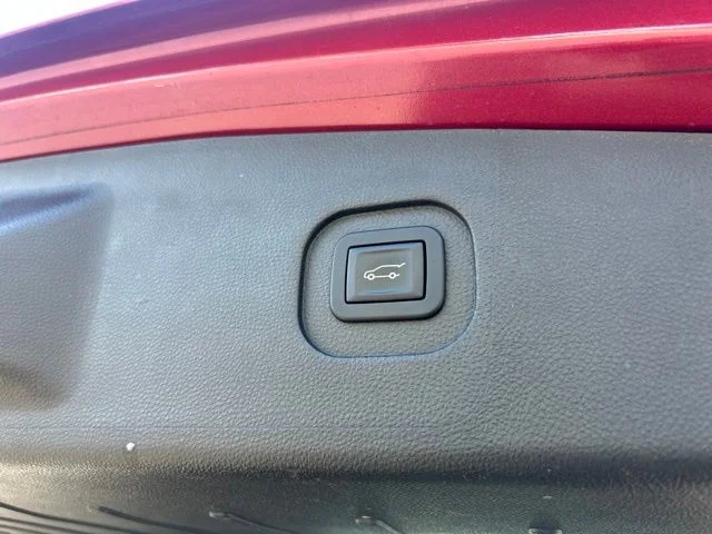 Used 2015  GMC Denali image 22