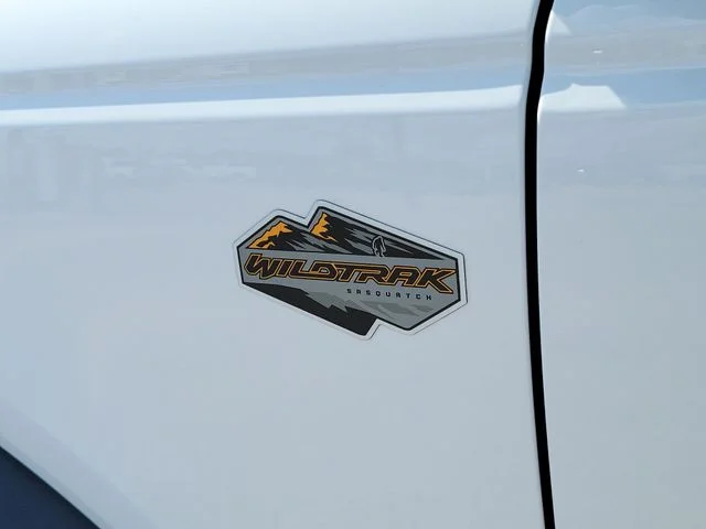 Used 2024 Oxford White Ford Wildtrak image 7