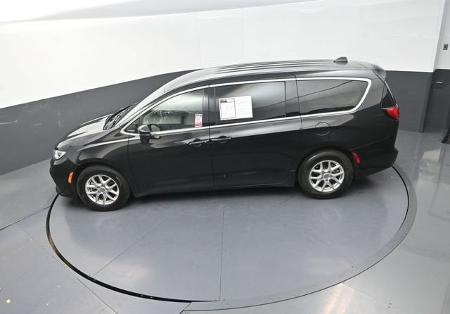 Used 2023 Black Chrysler Touring L image 14