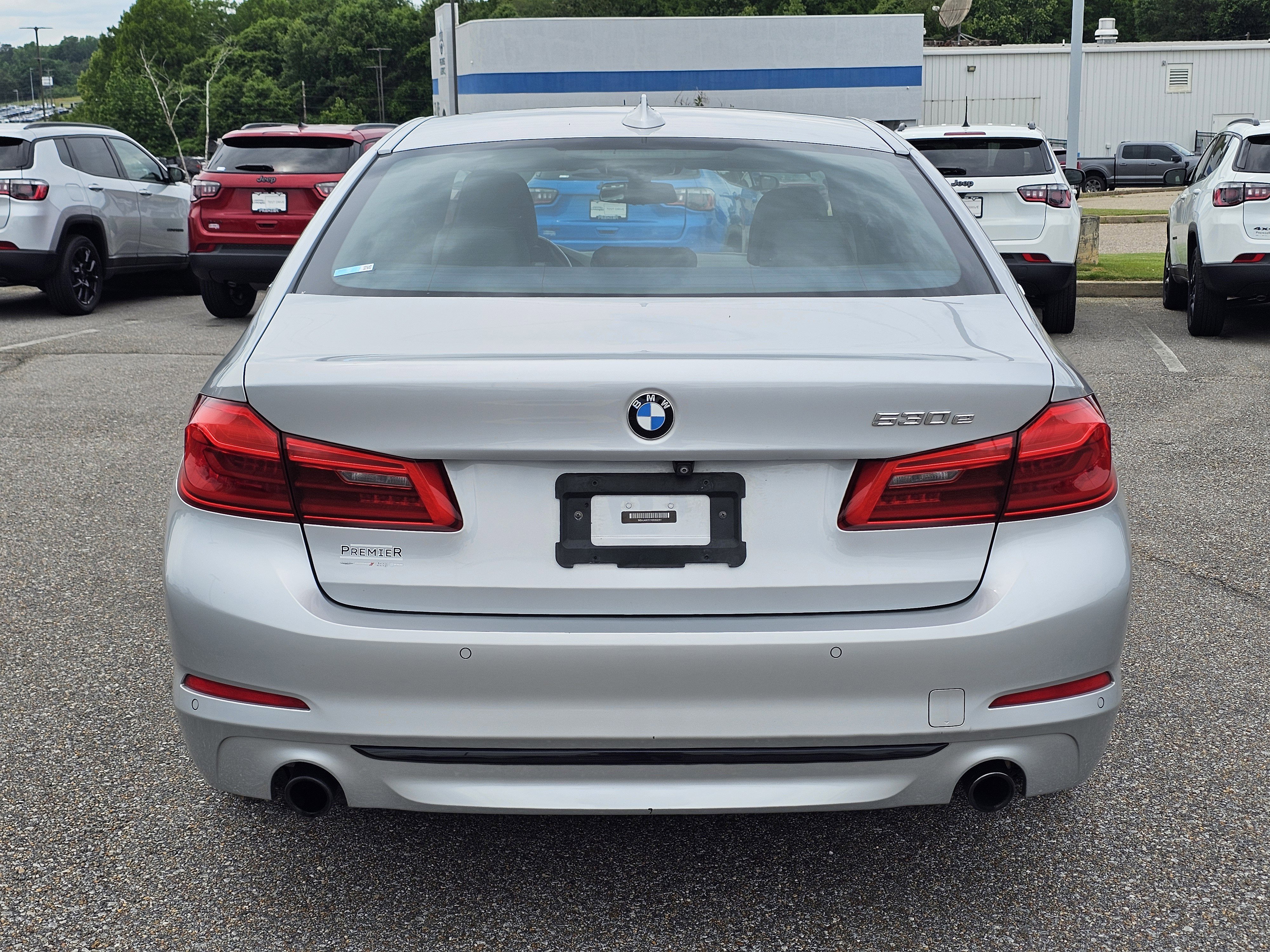 2019 BMW 5 Series 530e - Photo 10