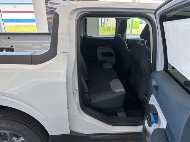 New 2026 Space White Metallic Ford XLT image 44