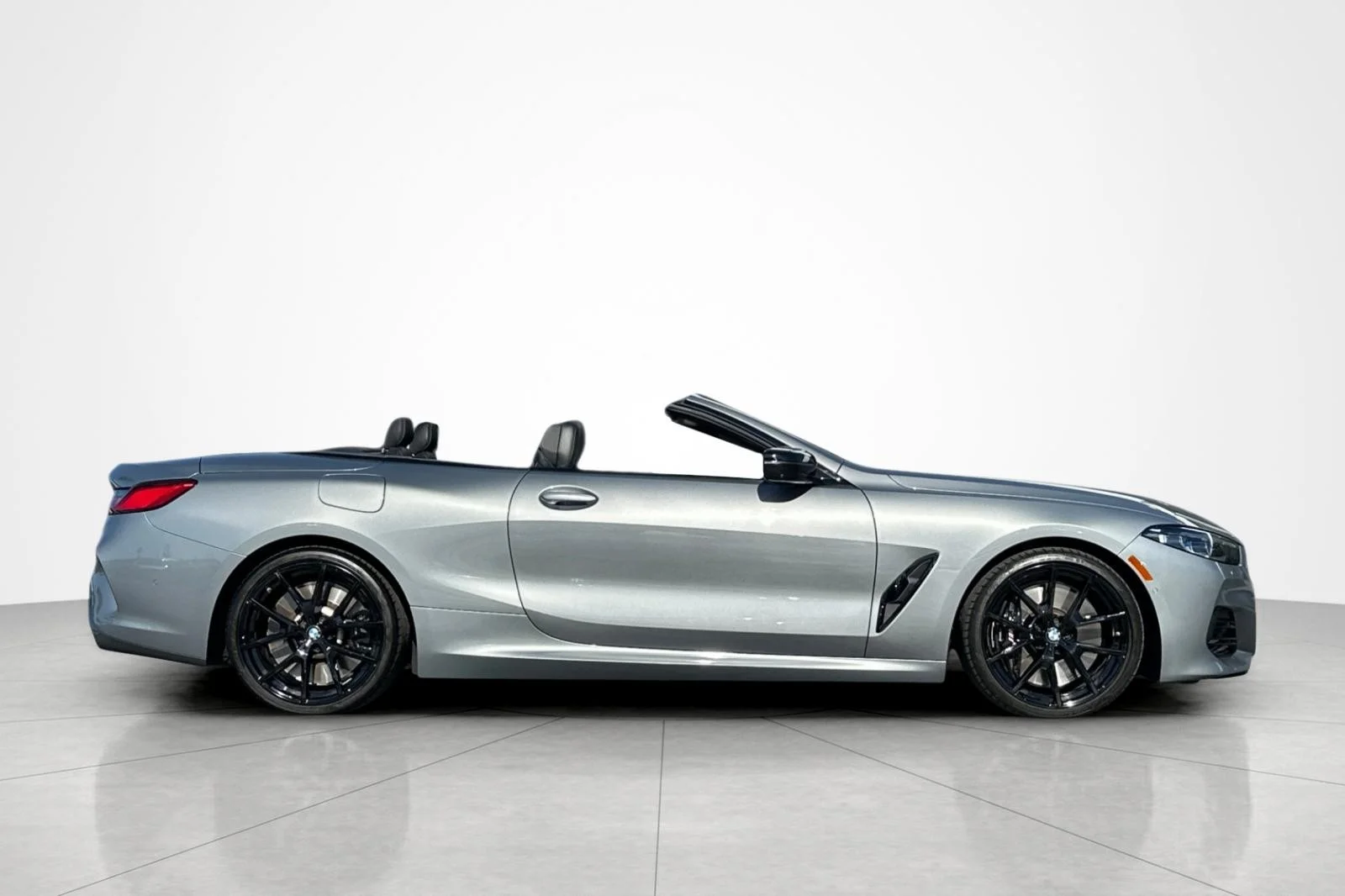 Used 2023 Skyscraper Grey Metallic BMW M850i xDrive image 6