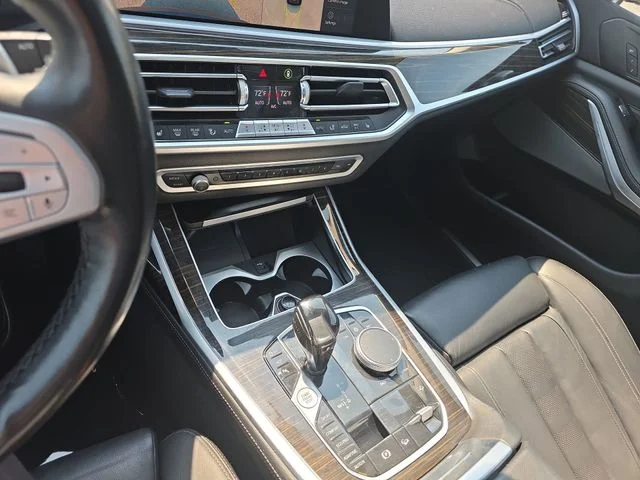 Used 2021 Black BMW xDrive40i image 27