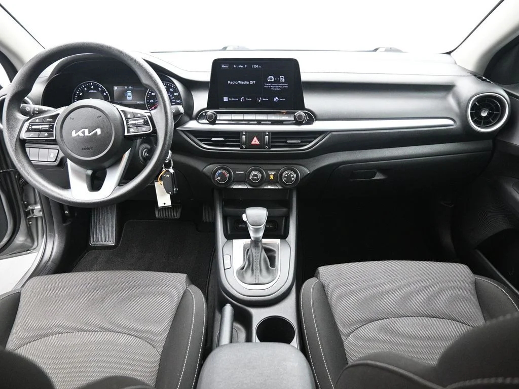 Used 2022 Gray Kia LXS image 18