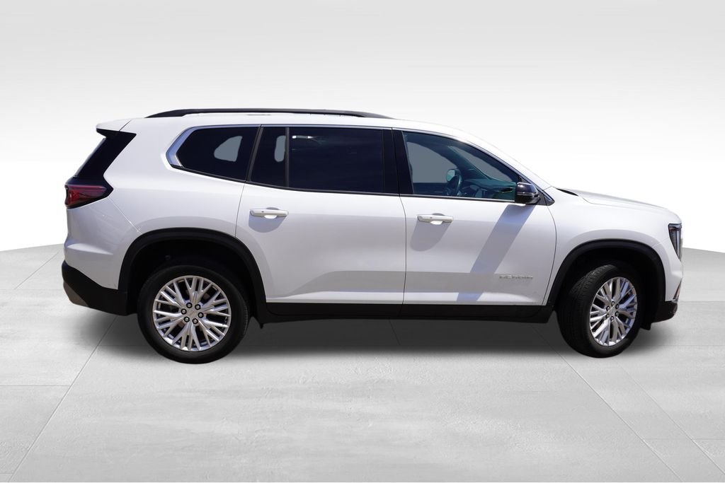 Used 2025 White Frost Tricoat GMC Elevation image 2