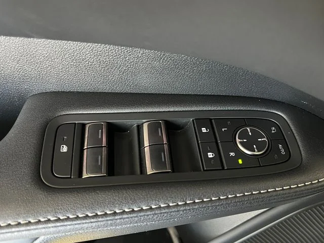 Certified Used 2025 Iridium Lexus 450h+ Luxury image 34
