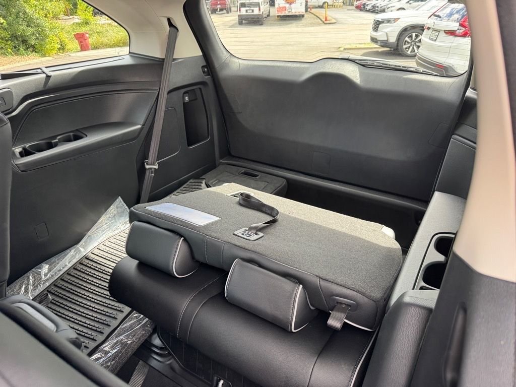 2026 Honda Odyssey Touring - Photo 6