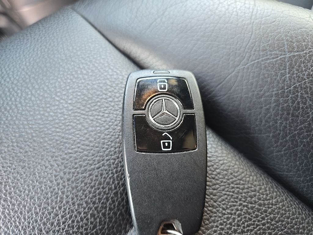 Used 2025  Mercedes-Benz Cargo 144 WB image 78