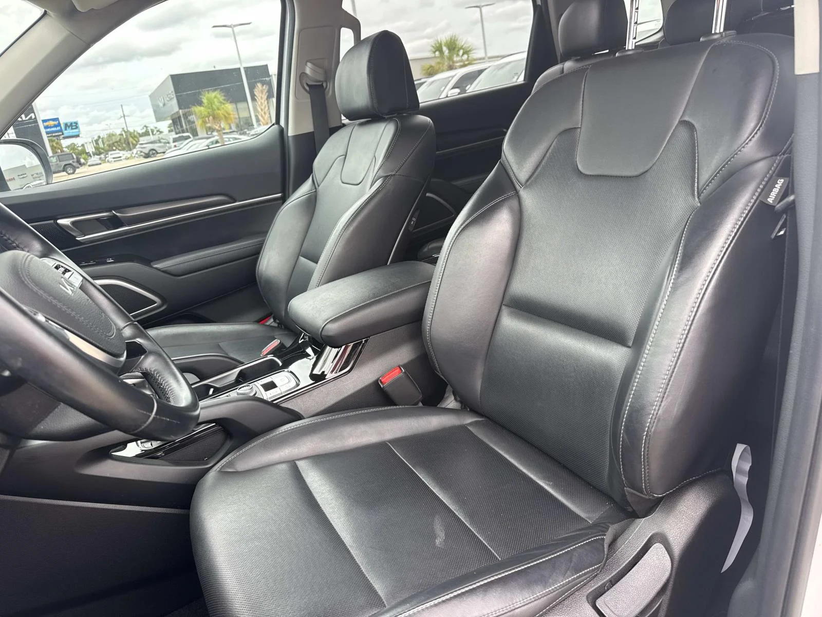 Used 2023 Glacial White Pearl Kia LX AWD image 15