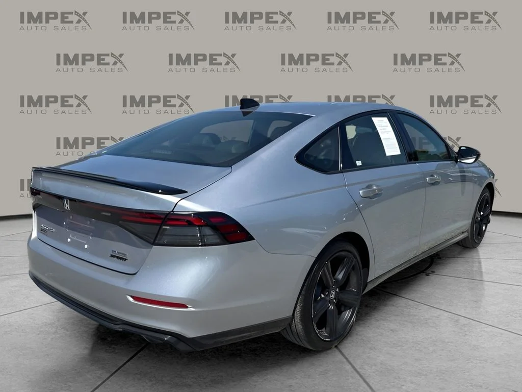 Used 2025 Silver Honda Sport-L image 5