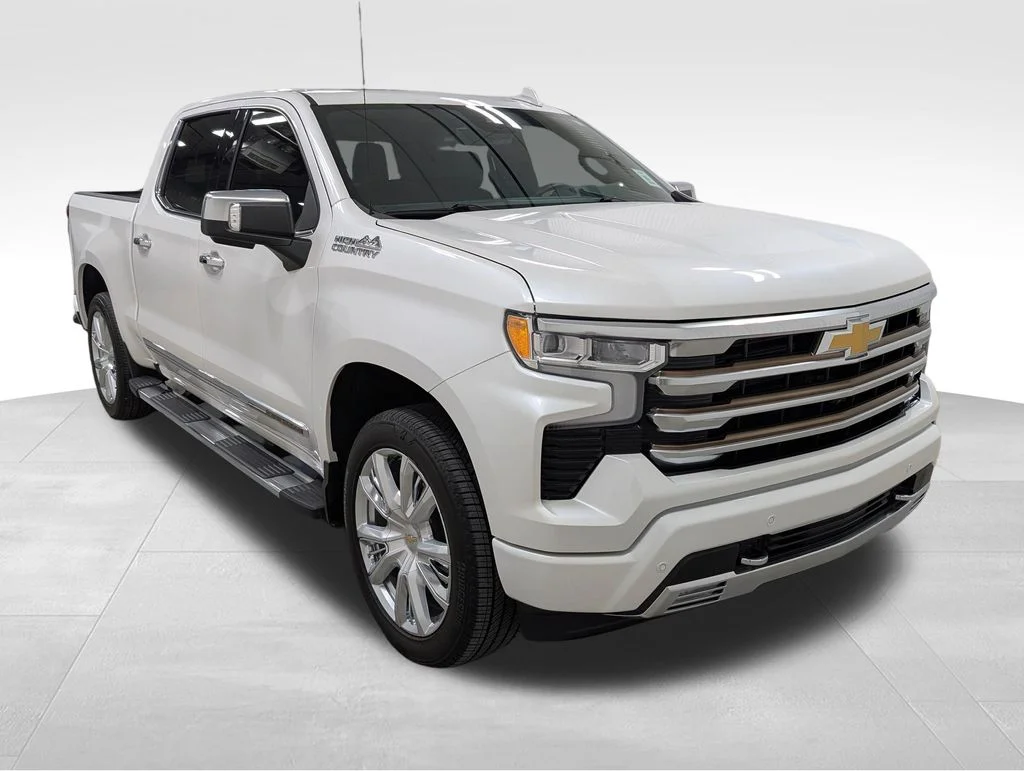 Certified Used 2022 Iridescent Pearl Tricoat Chevrolet High Country image 24