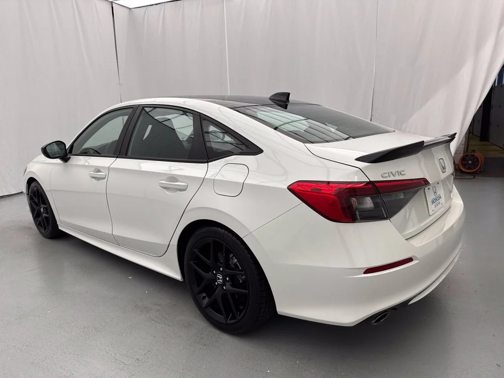 Used 2024 Platinum White Pearl Honda Base image 5
