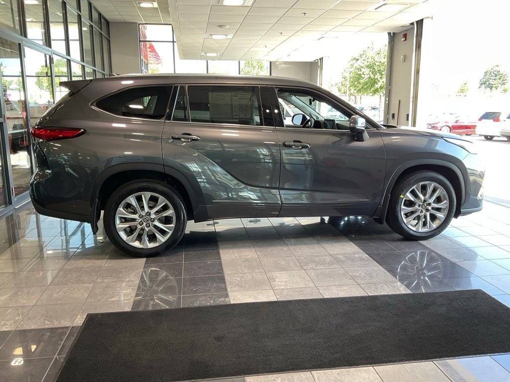 Used 2020 Gray Toyota Limited image 6