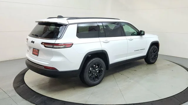 New 2026 Bright White Clear-Coat Exterior Paint Jeep Altitude image 10