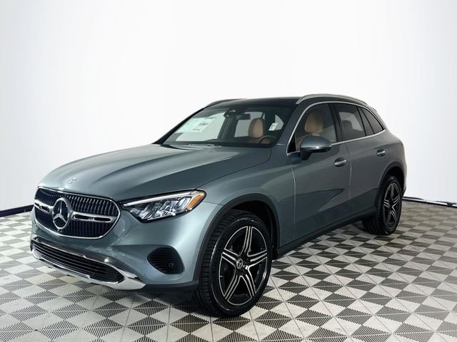 New 2026 Verde Silver Metallic Mercedes-Benz GLC 300 image 3