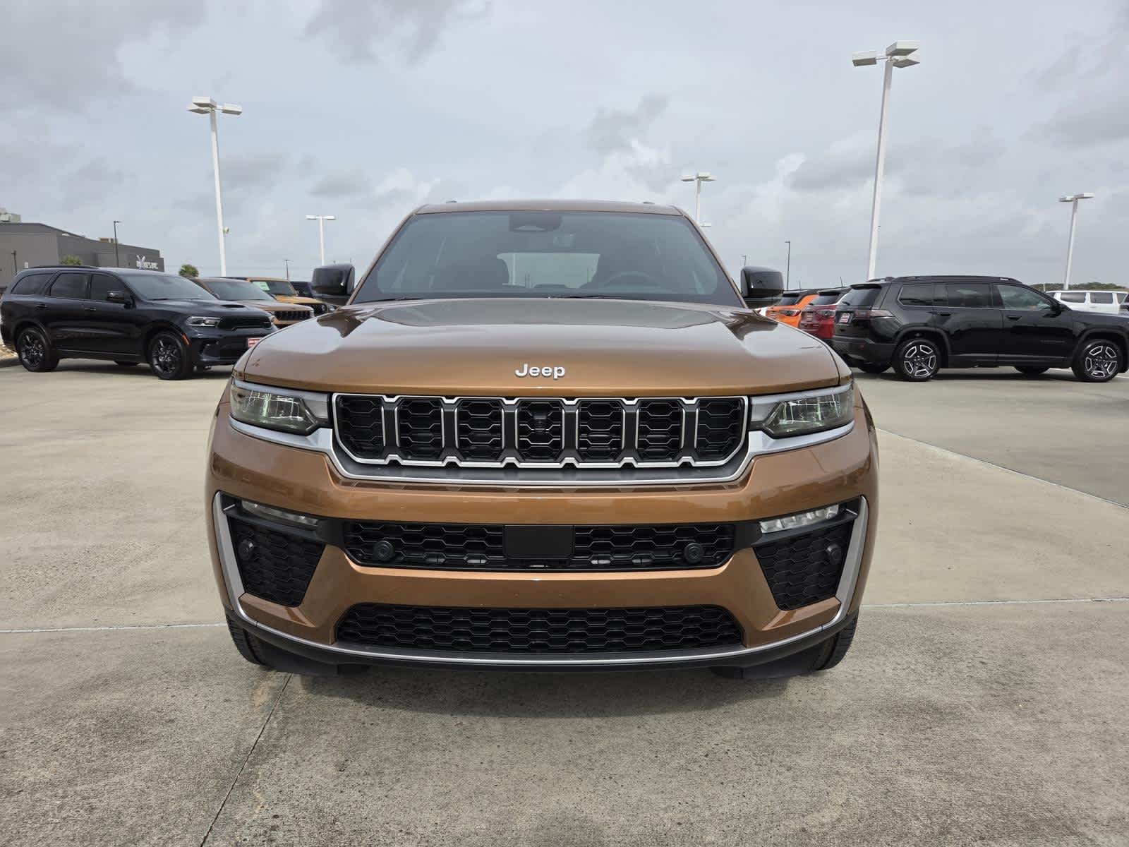New 2026 Copper Shino Metallic Clearcoat Jeep Limited image 8