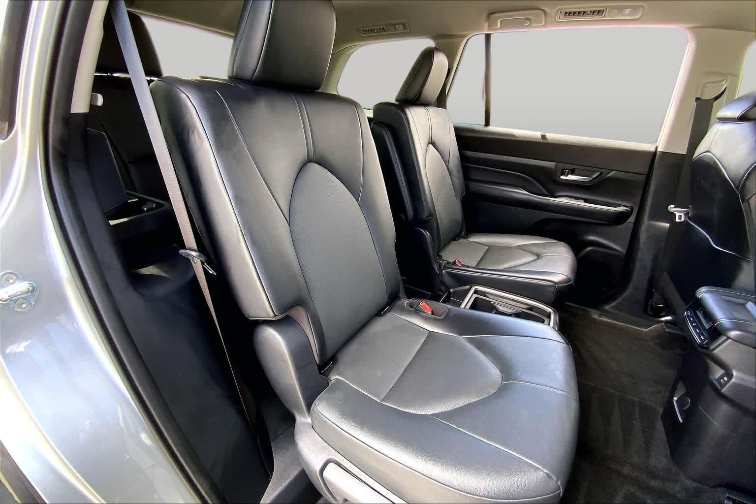 Used 2025 Celestial Silver Metallic Toyota XLE image 19