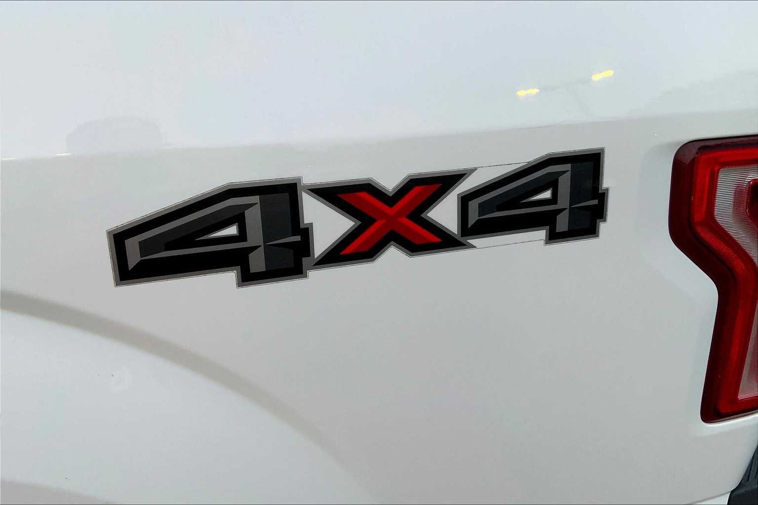 Used 2016 Oxford White Ford XLT image 29