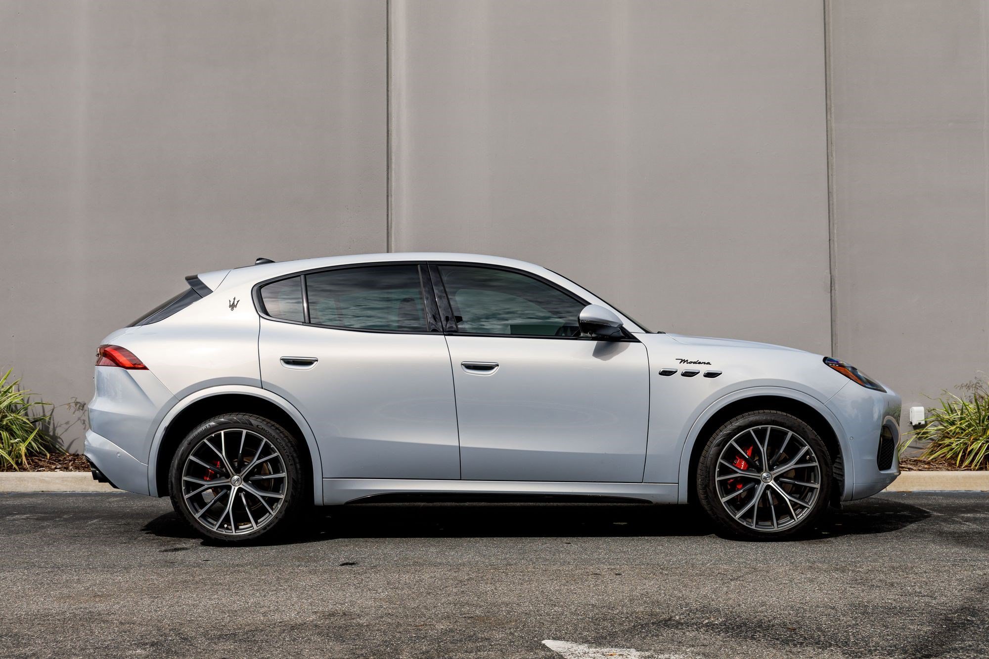 Used 2023 Bianco Astro Metallic Maserati Modena image 6