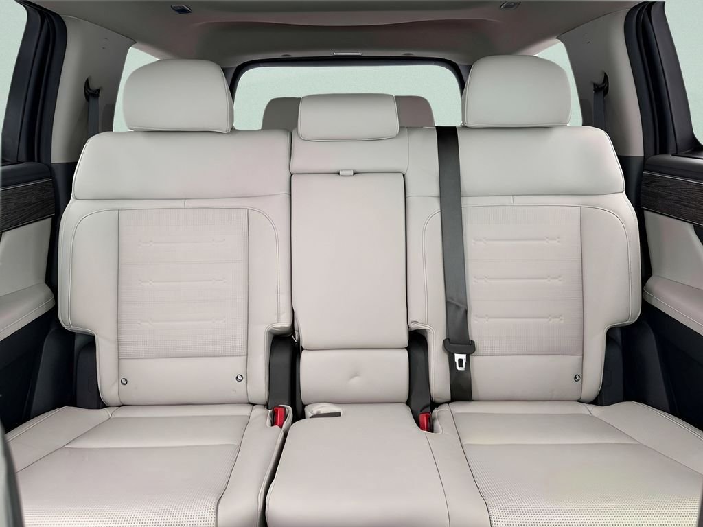 2026 Hyundai Santa Fe Limited - Photo 15