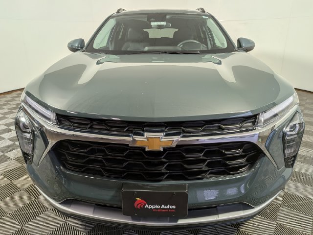 Used 2025 Chevrolet Trax LT with VIN KL77LHEP1SC145296 for sale in Shakopee, Minnesota