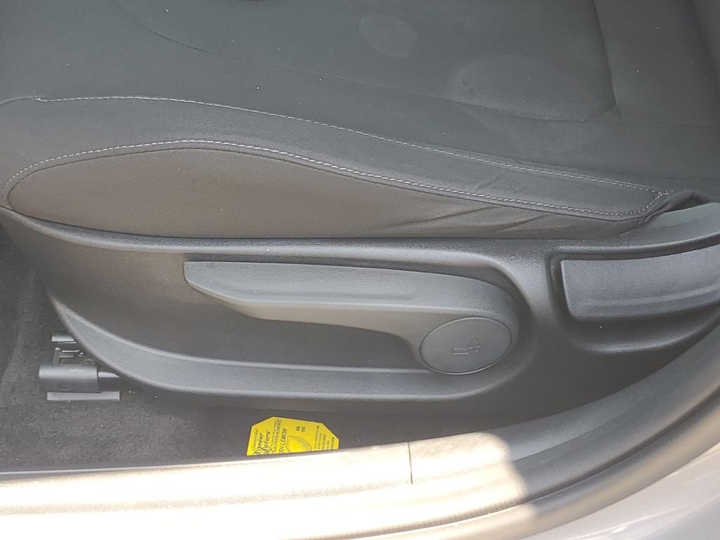 Used 2021 Fluid Metal Hyundai SEL image 19