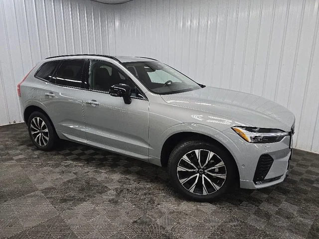 2025 Volvo XC60 B5 Plus