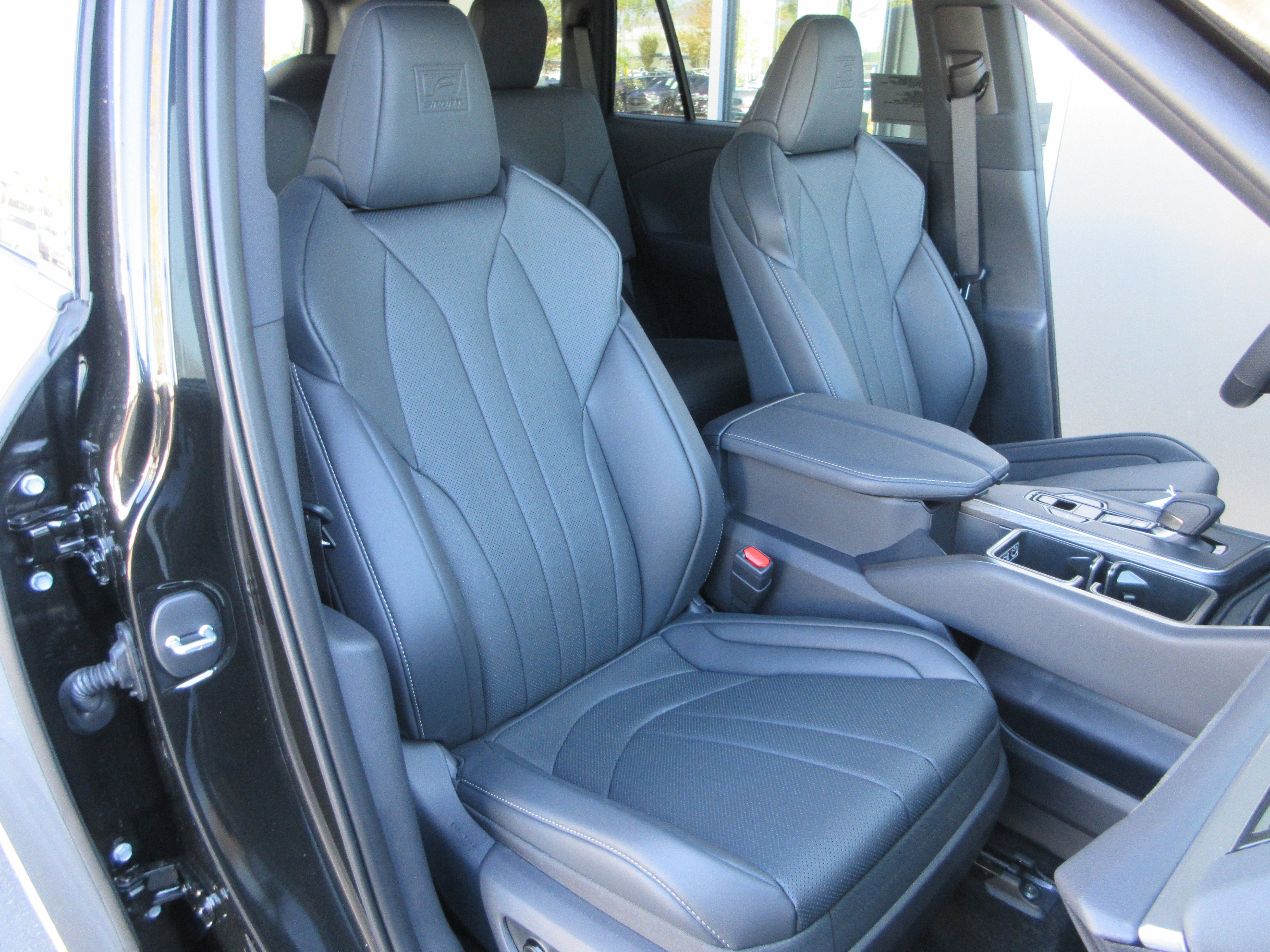 2026 Lexus TX 500h F-Sport Premium - Photo 29