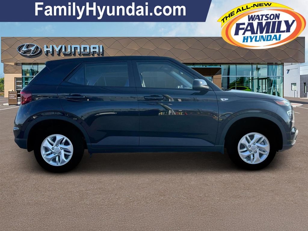 2025 Hyundai Venue SE - Photo 9