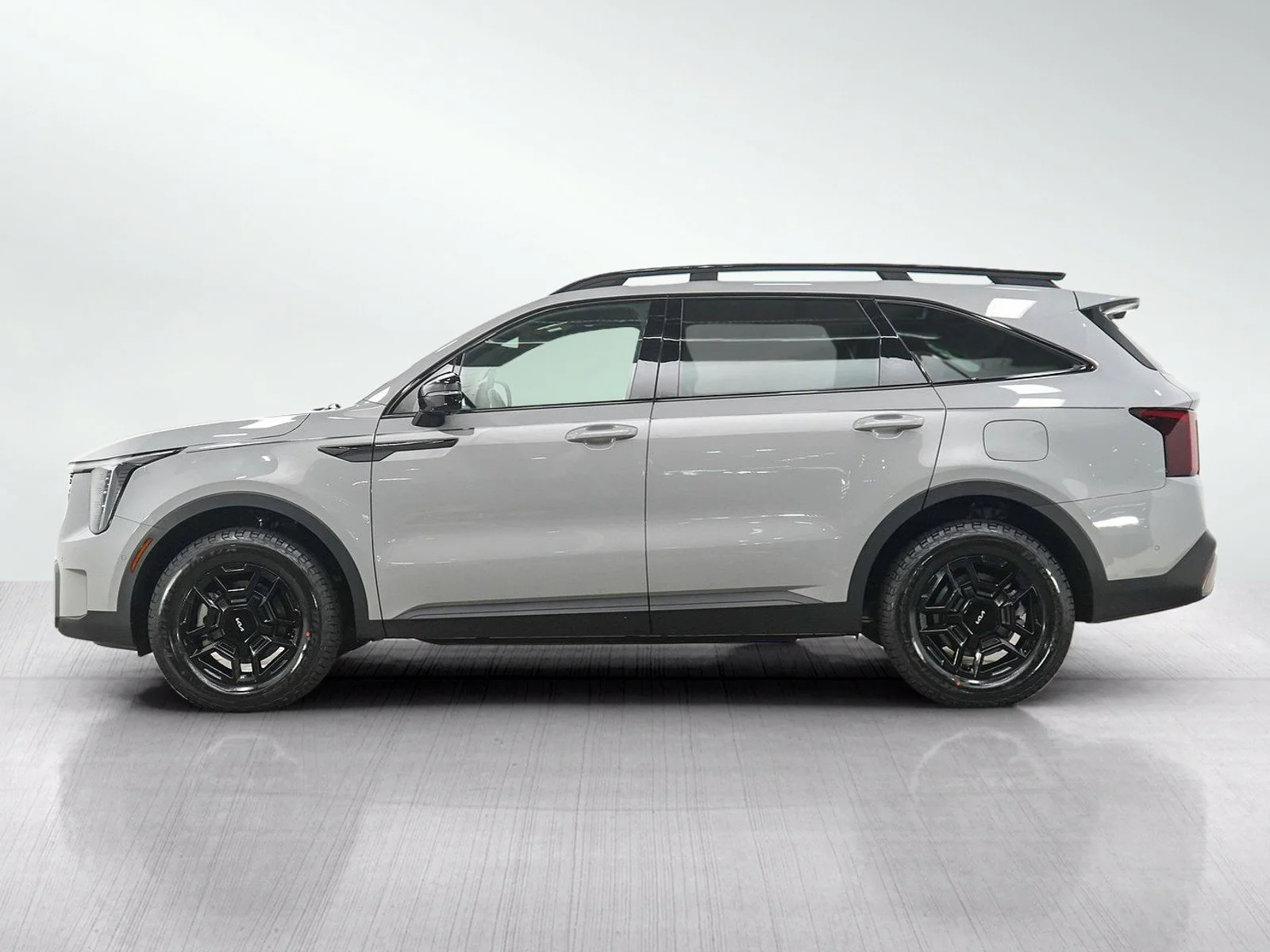 Used 2024 Kia Sorento X-Pro SX Prestige with VIN 5XYRKDJF1RG290770 for sale in Wayzata, Minnesota