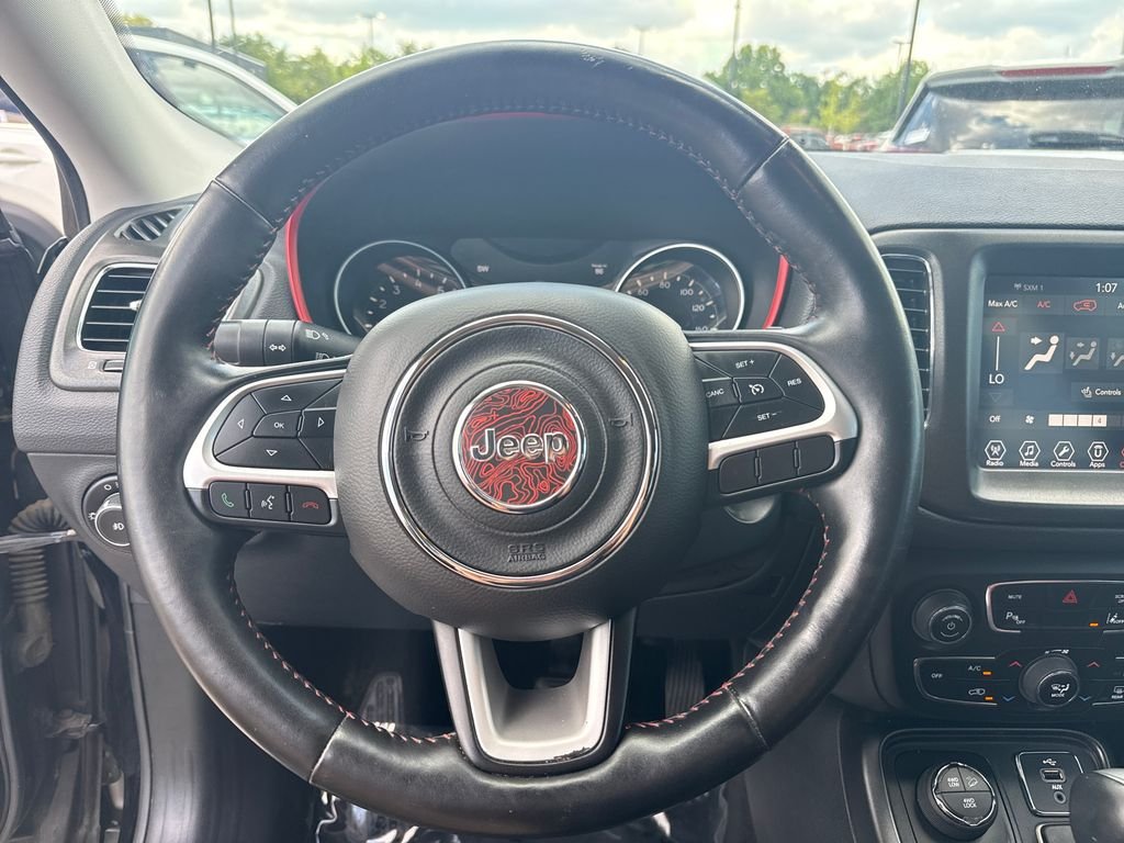 Used 2018 Black Jeep Trailhawk image 16