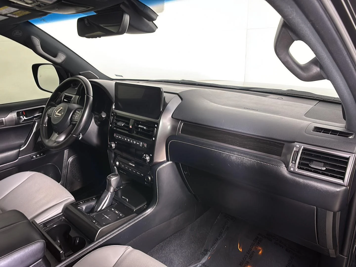 Used 2023 Black Onyx Lexus GX 460 image 23