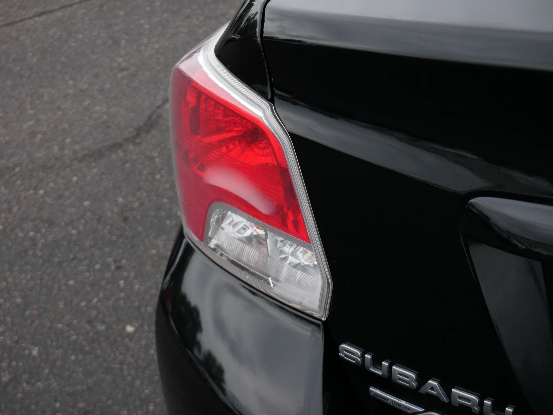 Used 2012 Obsidian Black Pearl Subaru 2.0i image 17