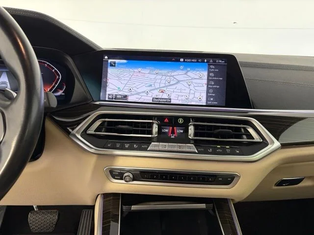 Used 2020 Black BMW sDrive40i image 24