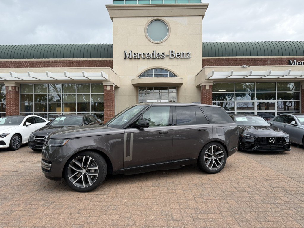 2025 Land Rover Range Rover SE