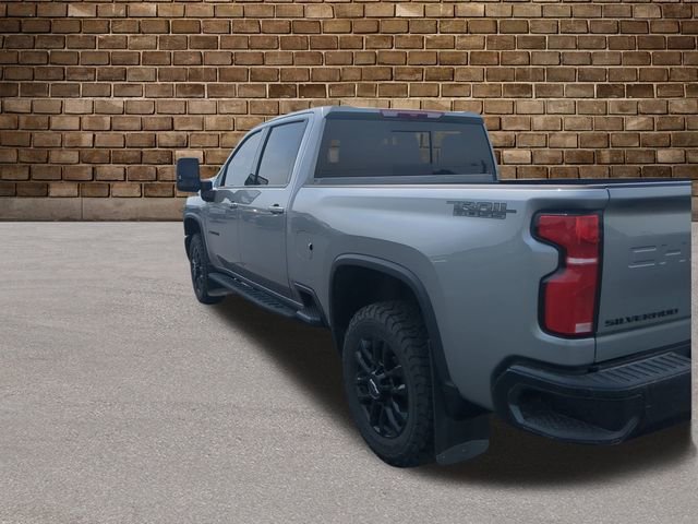 2025 Chevrolet Silverado 2500HD LTZ photo 3