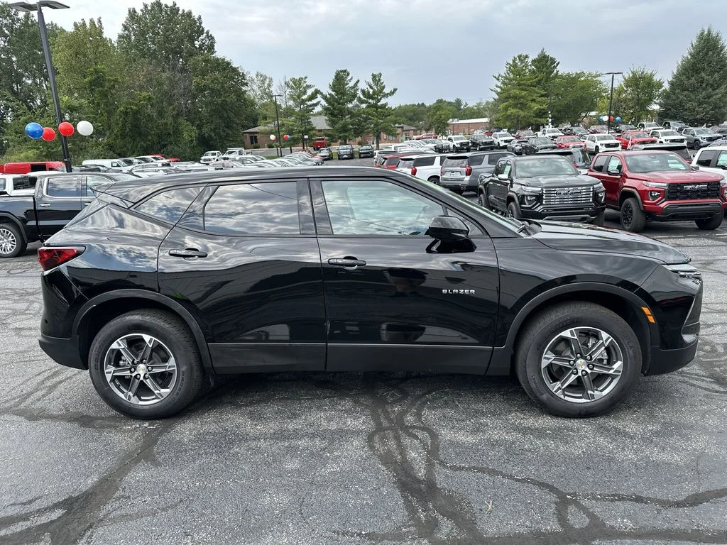Used 2026 Black Chevrolet LT image 9
