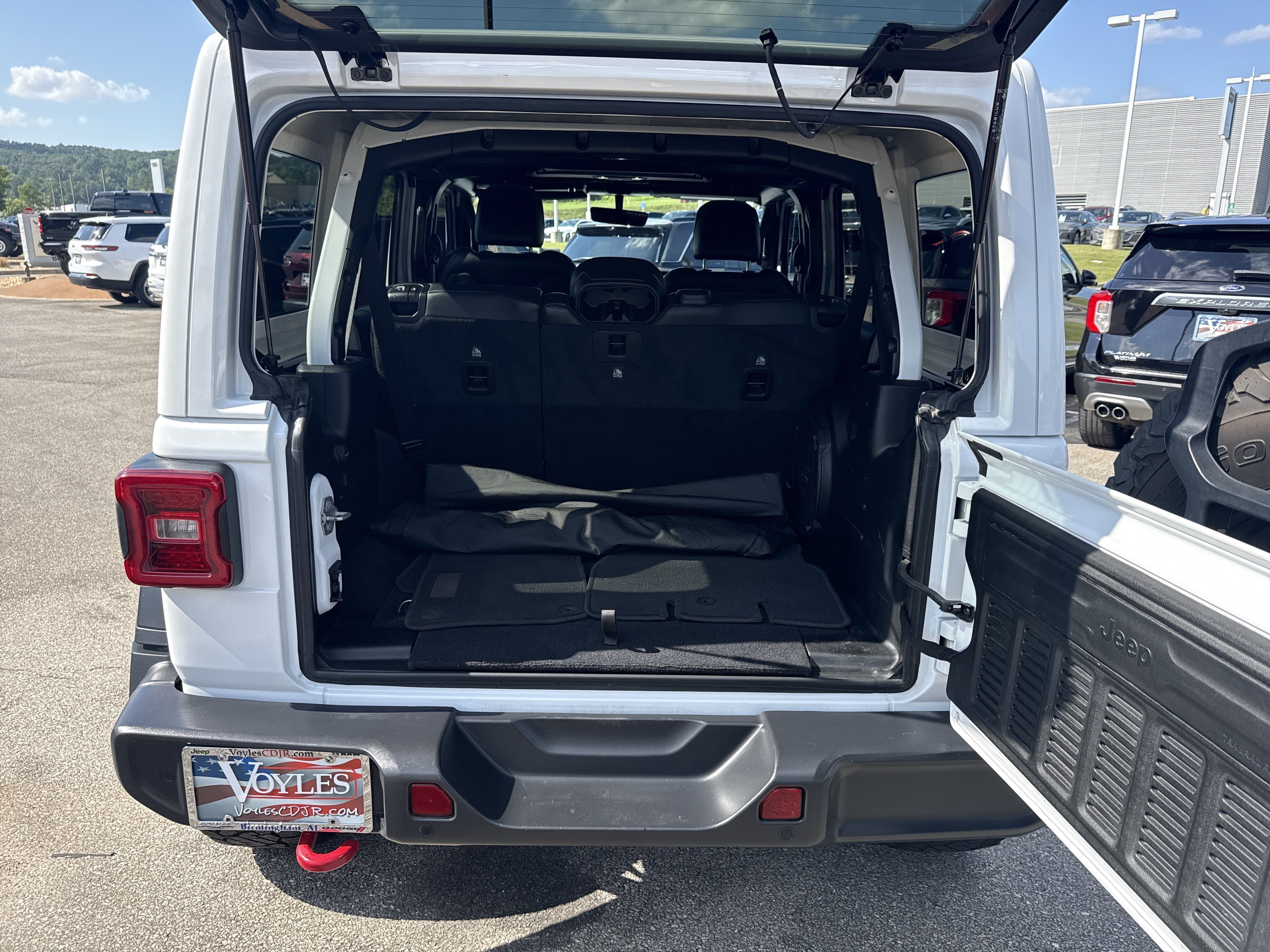 Used 2020 Bright White Clearcoat Jeep Rubicon image 28