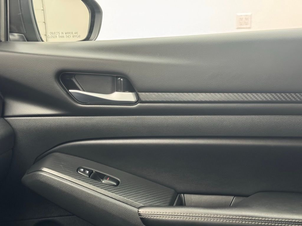 Used 2025 Gun Metallic Nissan 2.5 SV image 36