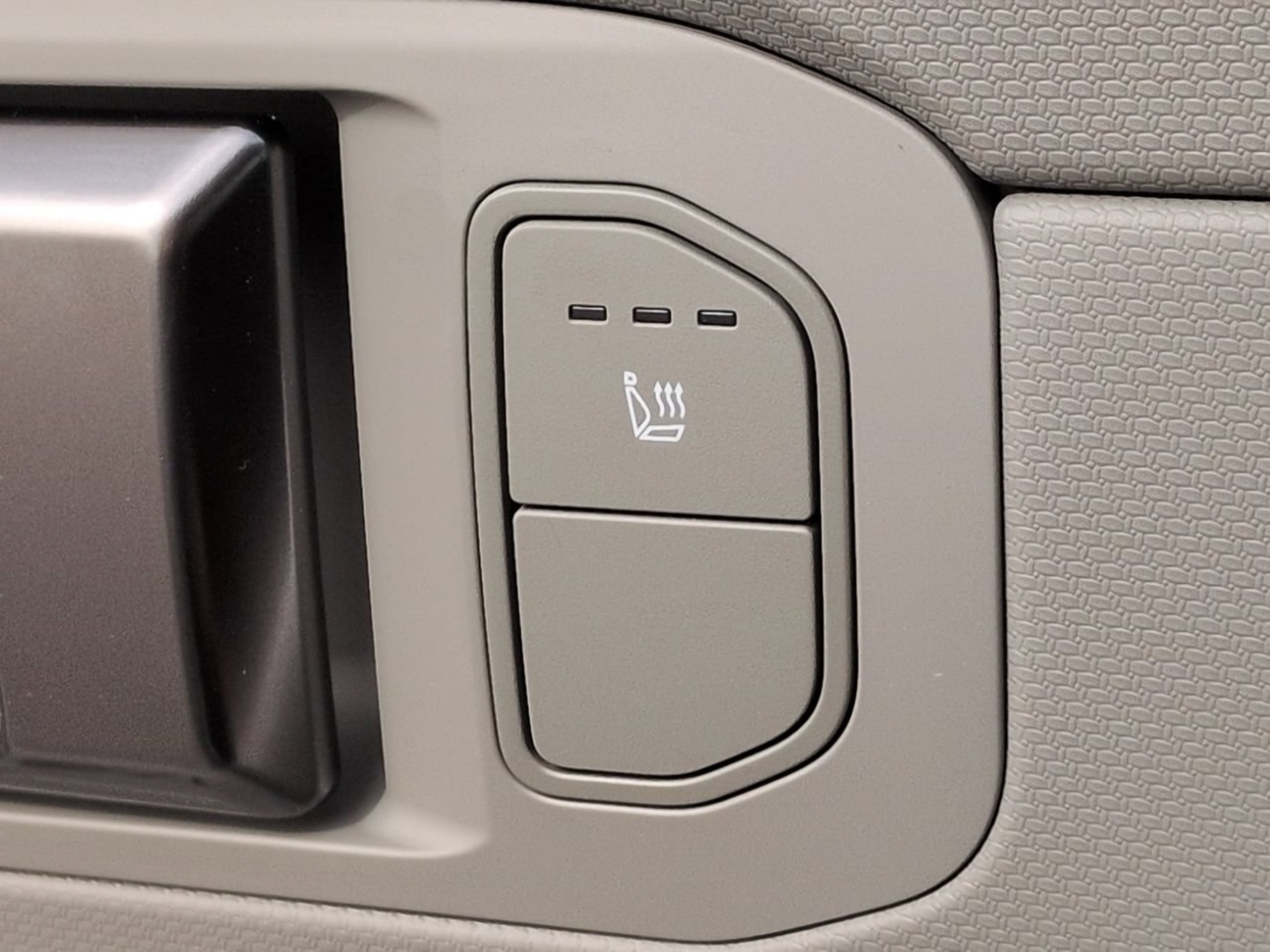 New 2027 Snow White Pearl Kia EX image 30