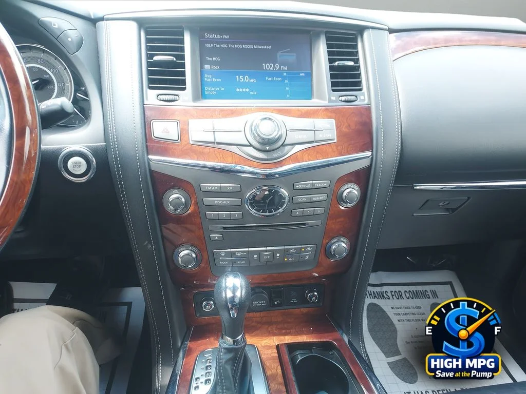 Used 2017 Black INFINITI Base image 16