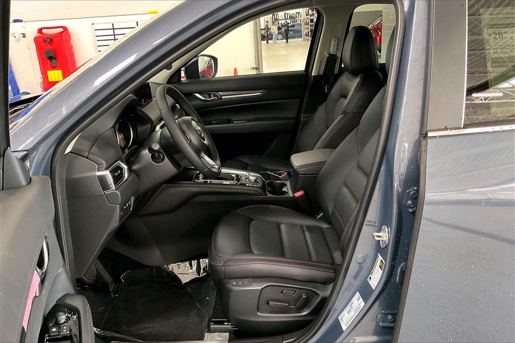 2025 MAZDA CX-5 - Image 8