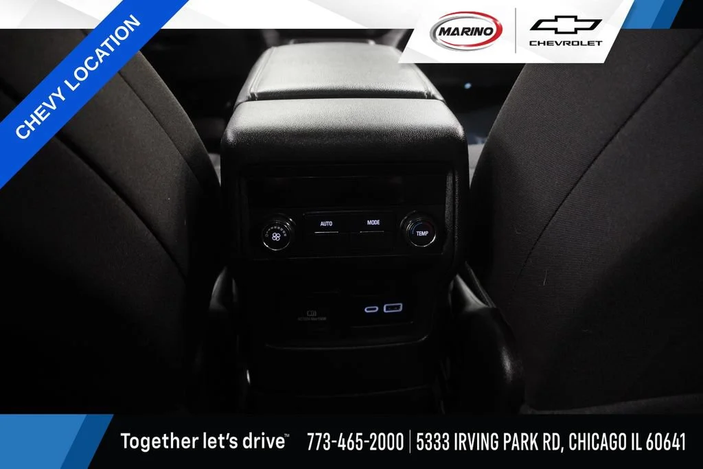 Used 2023 Ebony Twilight Metallic GMC SLE image 18