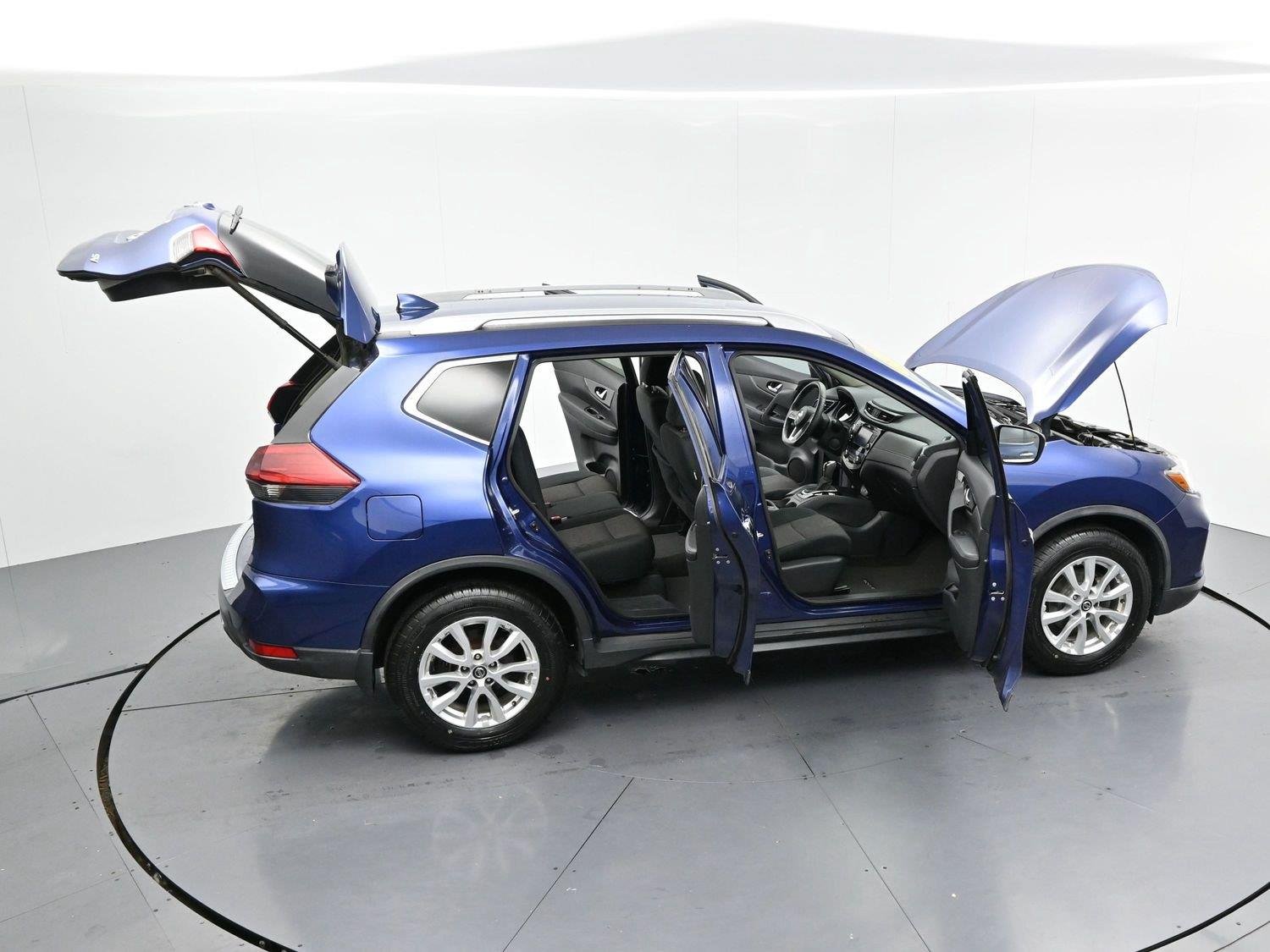 Used 2018 Caspian Blue Nissan SV image 41