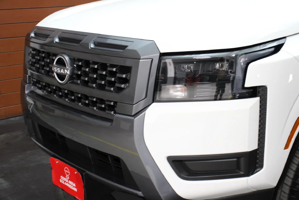 New 2027 Glacier White Nissan Crew Cab SV image 24