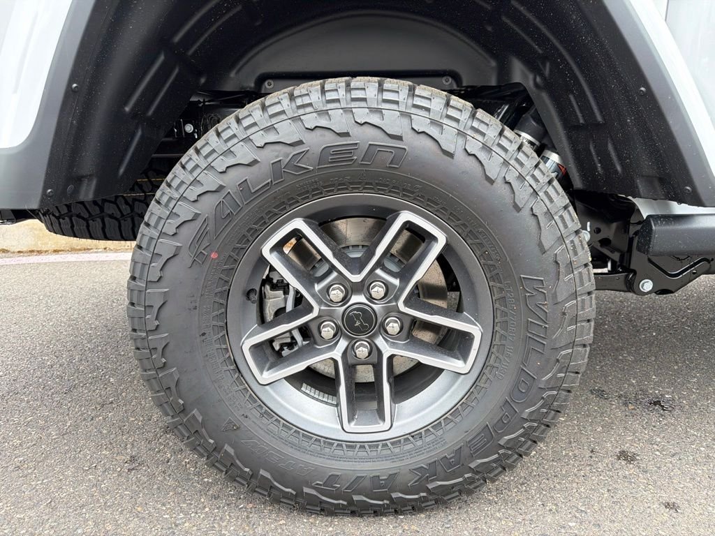 New 2026 Bright White Clearcoat Jeep Mojave image 9
