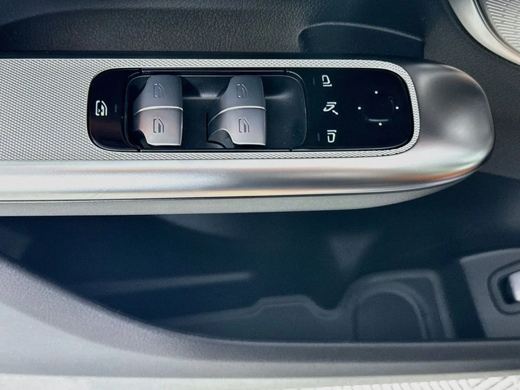 New 2027  Mercedes-Benz GLC 300 image 19