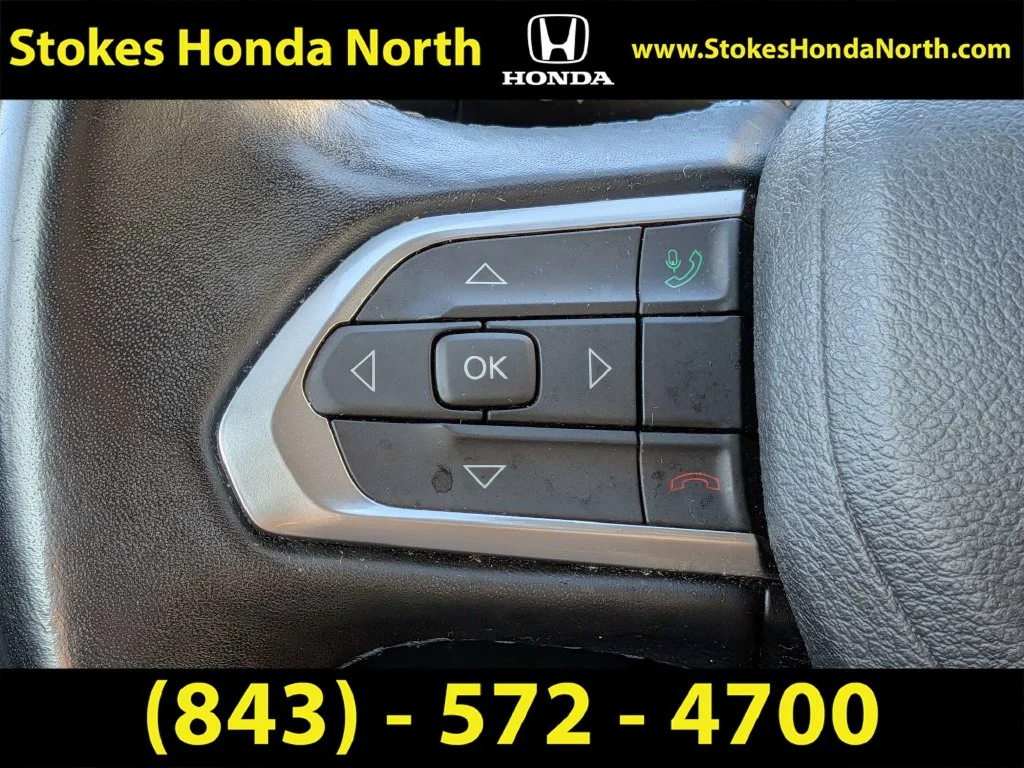 Used 2022 Black Jeep Latitude image 26