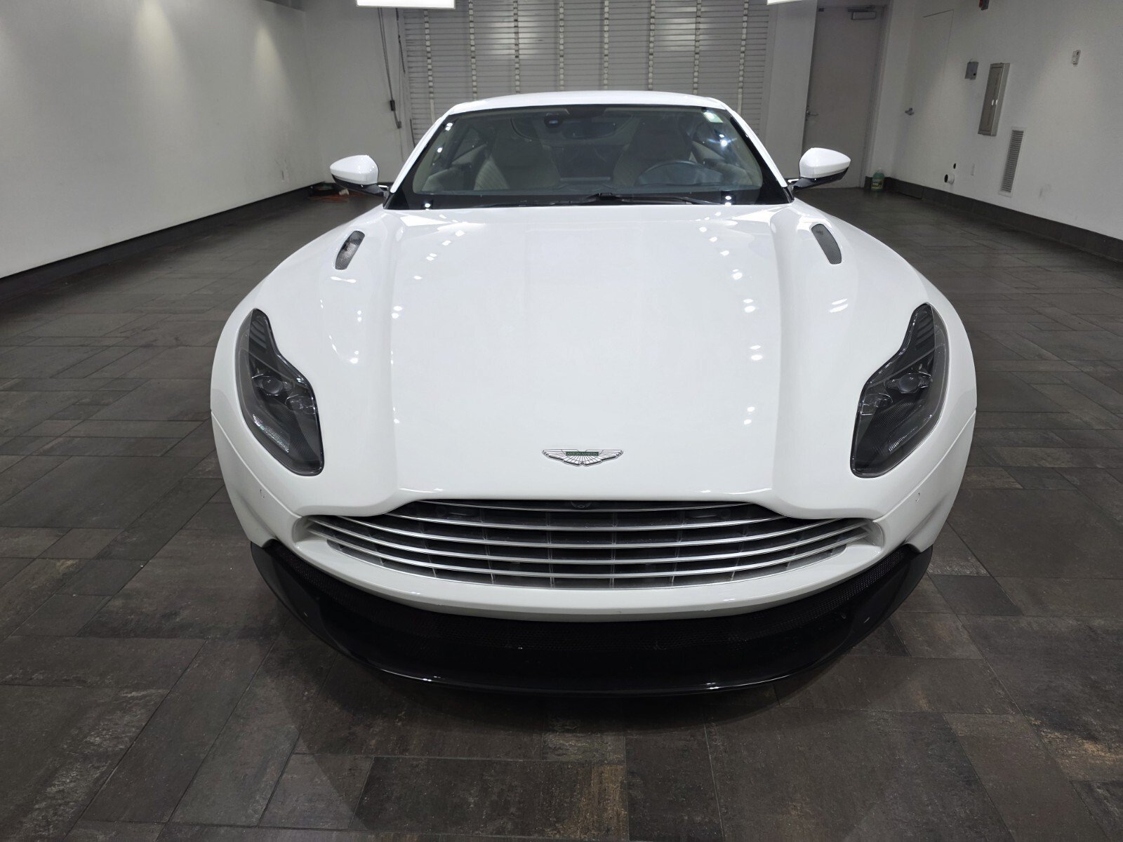 Used 2023 Lunar White Aston Martin V8 Coupe image 7