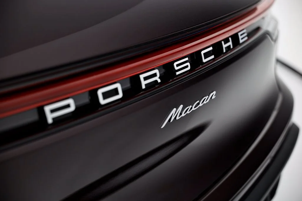 2026 Porsche Macan T - Photo 13